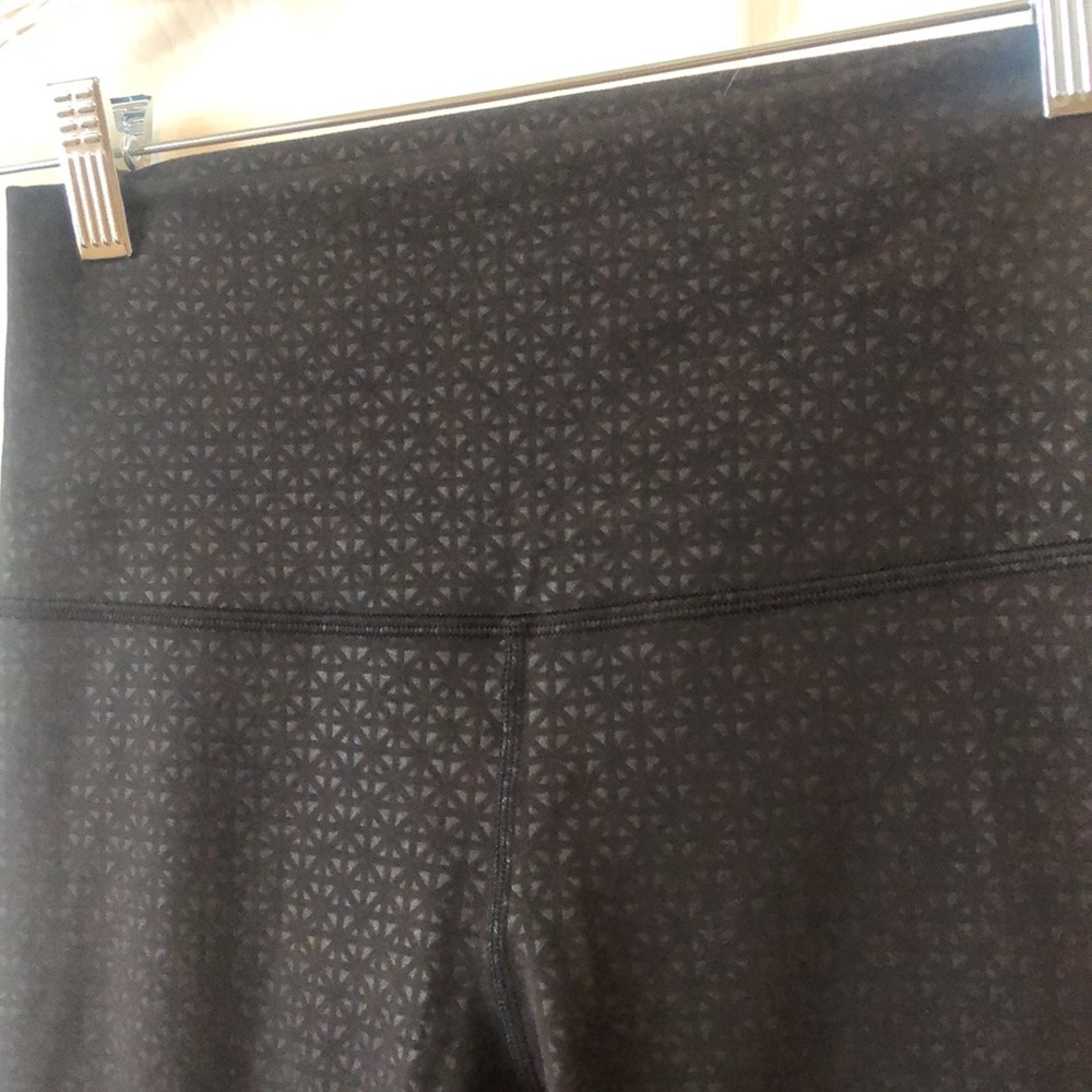 Align Pant II Embossed 25” - Picture 4 of 8